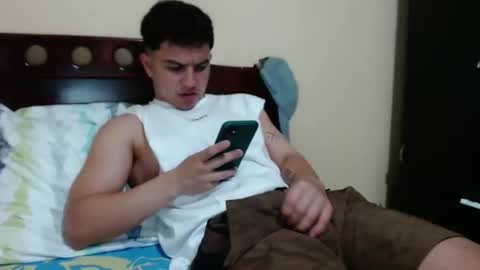 Snapshot of boyfit2023 chatting on 02/15/25, 12:48 boyfit2023 online show from 02/15/25, 12:48