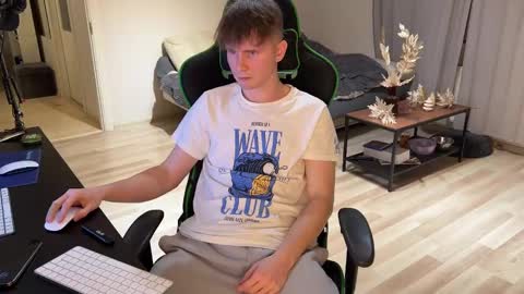 Eddie online show from 12/15/24, 05:53