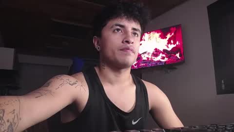 Snapshot of boylatin_777 chatting on 05/26/26, 05:03 miguel online show from 05/26/26, 05:03