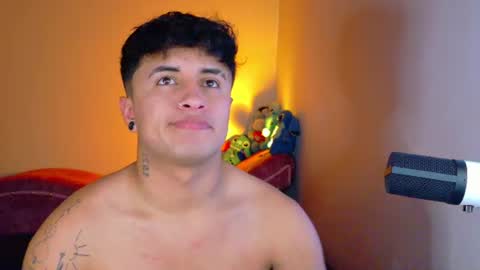 Snapshot of boylatin_777 chatting on 07/24/26, 06:44 miguel online show from 07/24/26, 06:44