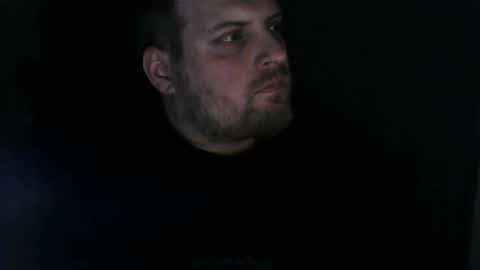 Snapshot of boynextdoooooor chatting on 12/17/25, 07:31 boynextdoooooor online show from 12/17/25, 07:31