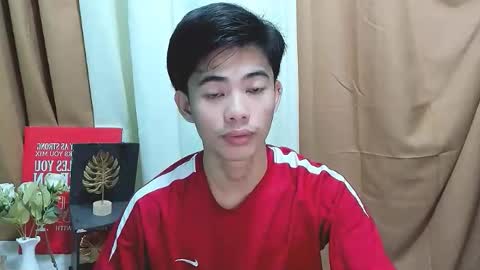 Snapshot of boynextdoor4ux chatting on 10/27/25, 06:39 HI IM JAMES DONT FORGET GIVE ME THUMBS UP AND JOIN TO MY FANCLUB online show from 10/27/25, 06:39