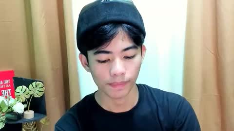 Snapshot of boynextdoor4ux chatting on 11/19/25, 03:39 HI IM JAMES DONT FORGET GIVE ME THUMBS UP AND JOIN TO MY FANCLUB online show from 11/19/25, 03:39