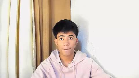 Snapshot of boynextdoor4ux chatting on 06/09/26, 08:09 HI IM JAMES DONT FORGET GIVE ME THUMBS UP AND JOIN TO MY FANCLUB online show from 06/09/26, 08:09