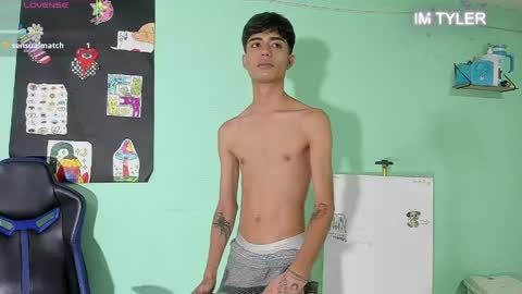boys4hot_777 online show from 04/12/26, 07:52