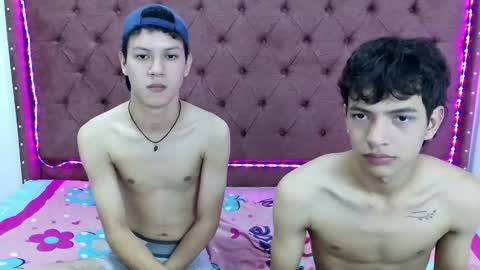 Snapshot of boys_hotparty chatting on 12/16/24, 04:49 ALEX - TAYLER -MIKE online show from 12/16/24, 04:49
