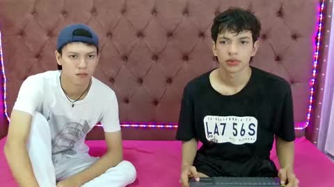 Snapshot of boys_hotparty chatting on 12/20/24, 01:43 ALEX - TAYLER -MIKE online show from 12/20/24, 01:43