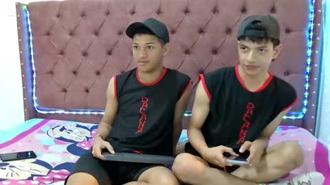 Snapshot of boys_hotparty chatting on 01/09/25, 02:07 ALEX - TAYLER -MIKE online show from 01/09/25, 02:07