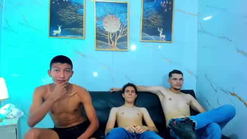 boys_twink69 online show from 05/01/26, 06:23