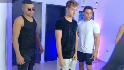 Angelo Mark Fernando Taylor online show from 11/20/25, 11:43