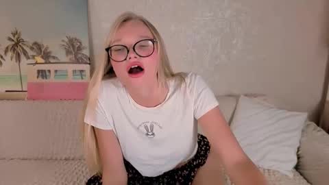 BoysLoveBlondee online show from 09/24/25, 12:41