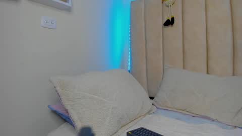 Snapshot of boysweet_boys chatting on 12/06/24, 11:57 Paul and Max online show from 12/06/24, 11:57