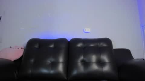 Snapshot of boysweet_boys chatting on 02/18/25, 09:53 Paul and Max online show from 02/18/25, 09:53