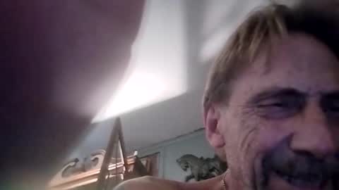 Snapshot of boytowhip chatting on 09/28/25, 10:04 boytowhip online show from 09/28/25, 10:04