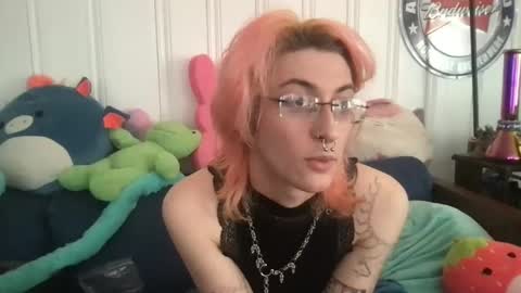 boywithbug online show from 02/04/25, 08:28