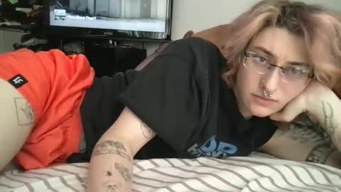 boywithbug online show from 02/25/25, 04:21