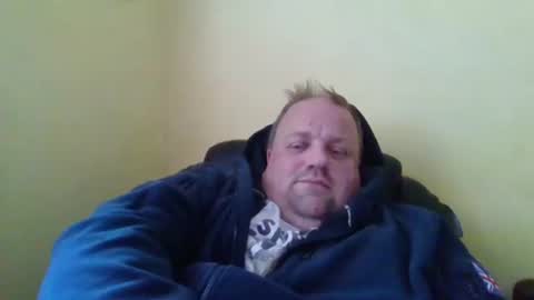Snapshot of boyz2whyz chatting on 09/15/25, 03:01 boyz2whyz online show from 09/15/25, 03:01