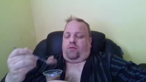 Snapshot of boyz2whyz chatting on 09/16/25, 11:11 boyz2whyz online show from 09/16/25, 11:11