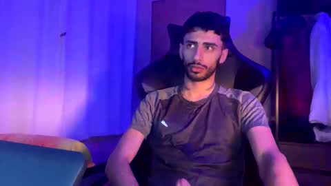 Snapshot of boyzinm2 chatting on 09/15/25, 06:02 boyzinm2 online show from 09/15/25, 06:02