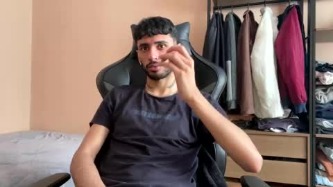 Snapshot of boyzinm2 chatting on 11/12/25, 12:38 boyzinm2 online show from 11/12/25, 12:38