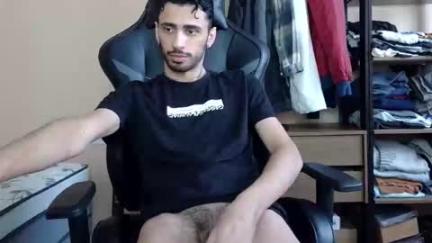 boyzinm2 online show from 03/11/26, 09:48