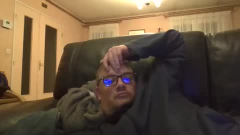 bozo81 online show from 11/20/25, 08:08