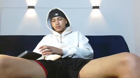 Snapshot of br4ndon_cooper chatting on 09/18/25, 02:52 Brandon online show from 09/18/25, 02:52