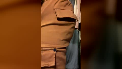 Snapshot of braboy4 chatting on 12/21/25, 12:45 braboy4 online show from 12/21/25, 12:45