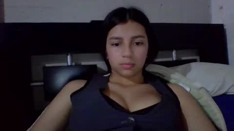 brad_and_emma293215 online show from 02/05/26, 09:19