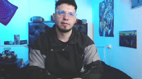 brad hot boy online show from 11/26/25, 03:57