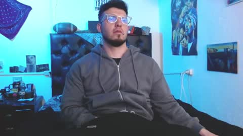 brad hot boy online show from 03/17/26, 03:00