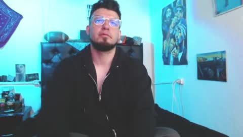 brad hot boy online show from 04/16/26, 03:35