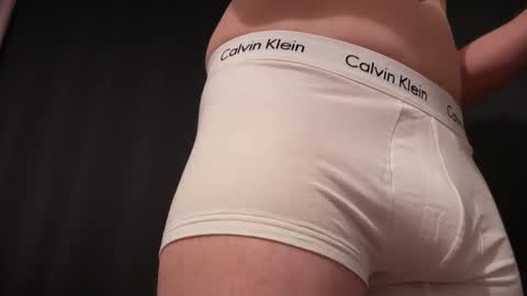 Snapshot of bradley_cock chatting on 12/22/25, 06:49 bradley_cock online show from 12/22/25, 06:49