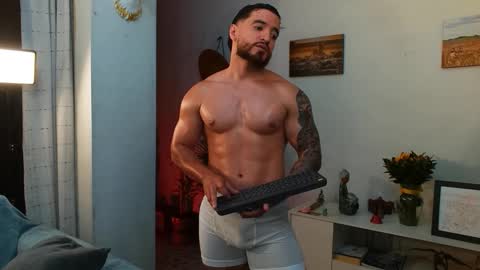 Bradley Martinez online show from 10/01/25, 12:27