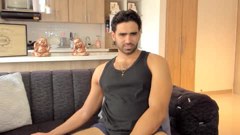 bradleymartin7 online show from 12/20/25, 03:41