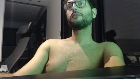 Snapshot of brads91 chatting on 10/13/25, 09:59 brads online show from 10/13/25, 09:59