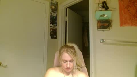 Snapshot of braindeadbetty chatting on 05/22/26, 03:13 i am a naughty jedi knight online show from 05/22/26, 03:13