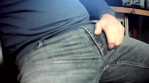 Snapshot of bram27370 chatting on 12/21/24, 09:33 bram27370 online show from 12/21/24, 09:33