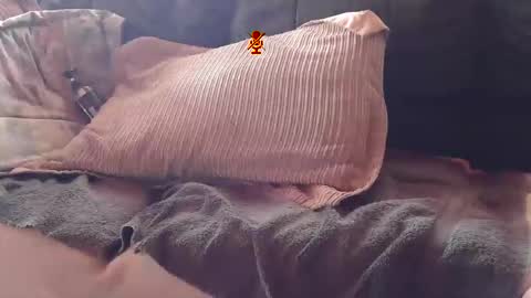 Snapshot of bramro409 chatting on 11/30/25, 05:28 bramro409 online show from 11/30/25, 05:28