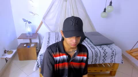 Snapshot of brand_hades chatting on 09/10/25, 01:11 B R A N D online show from 09/10/25, 01:11