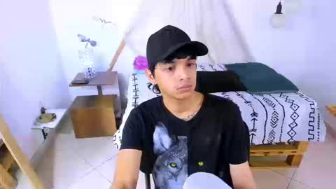 Snapshot of brand_hades chatting on 09/19/25, 02:18 B R A N D online show from 09/19/25, 02:18