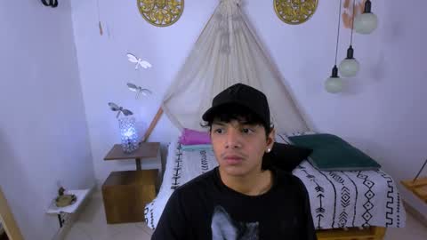 Snapshot of brand_hades chatting on 09/20/25, 02:29 B R A N D online show from 09/20/25, 02:29