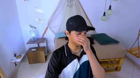 Snapshot of brand_hades chatting on 09/27/25, 03:17 B R A N D online show from 09/27/25, 03:17