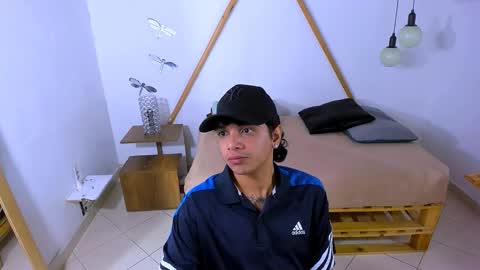 Snapshot of brand_hades chatting on 10/02/25, 06:48 B R A N D online show from 10/02/25, 06:48