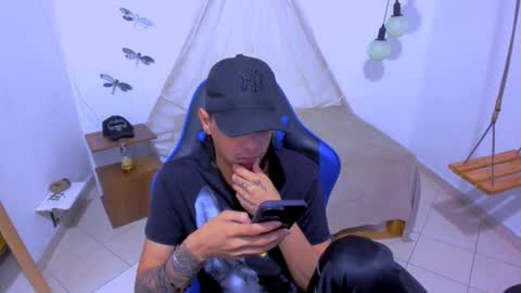 Snapshot of brand_hades chatting on 01/10/26, 07:10 B R A N D online show from 01/10/26, 07:10