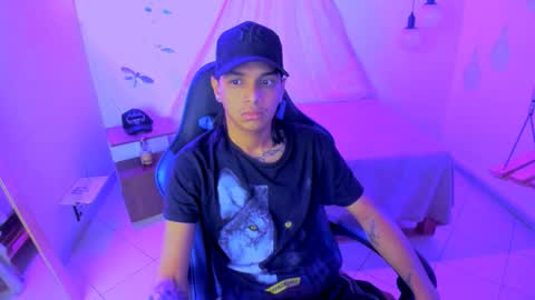 Snapshot of brand_hades chatting on 01/11/26, 10:42 B R A N D online show from 01/11/26, 10:42