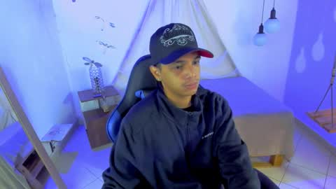 Snapshot of brand_hades chatting on 01/14/26, 12:33 B R A N D online show from 01/14/26, 12:33