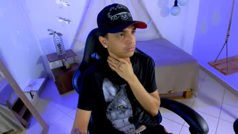 Snapshot of brand_hades chatting on 01/15/26, 03:11 B R A N D online show from 01/15/26, 03:11