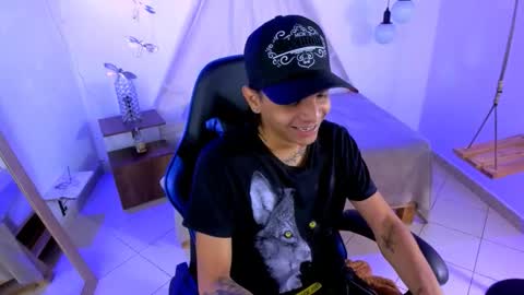 Snapshot of brand_hades chatting on 01/16/26, 01:31 B R A N D online show from 01/16/26, 01:31