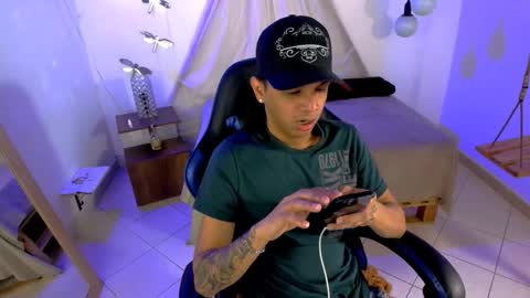 Snapshot of brand_hades chatting on 01/18/26, 11:52 B R A N D online show from 01/18/26, 11:52